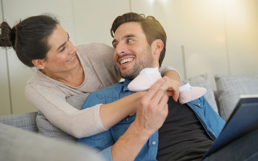 How to Announce Pregnancy to Husband